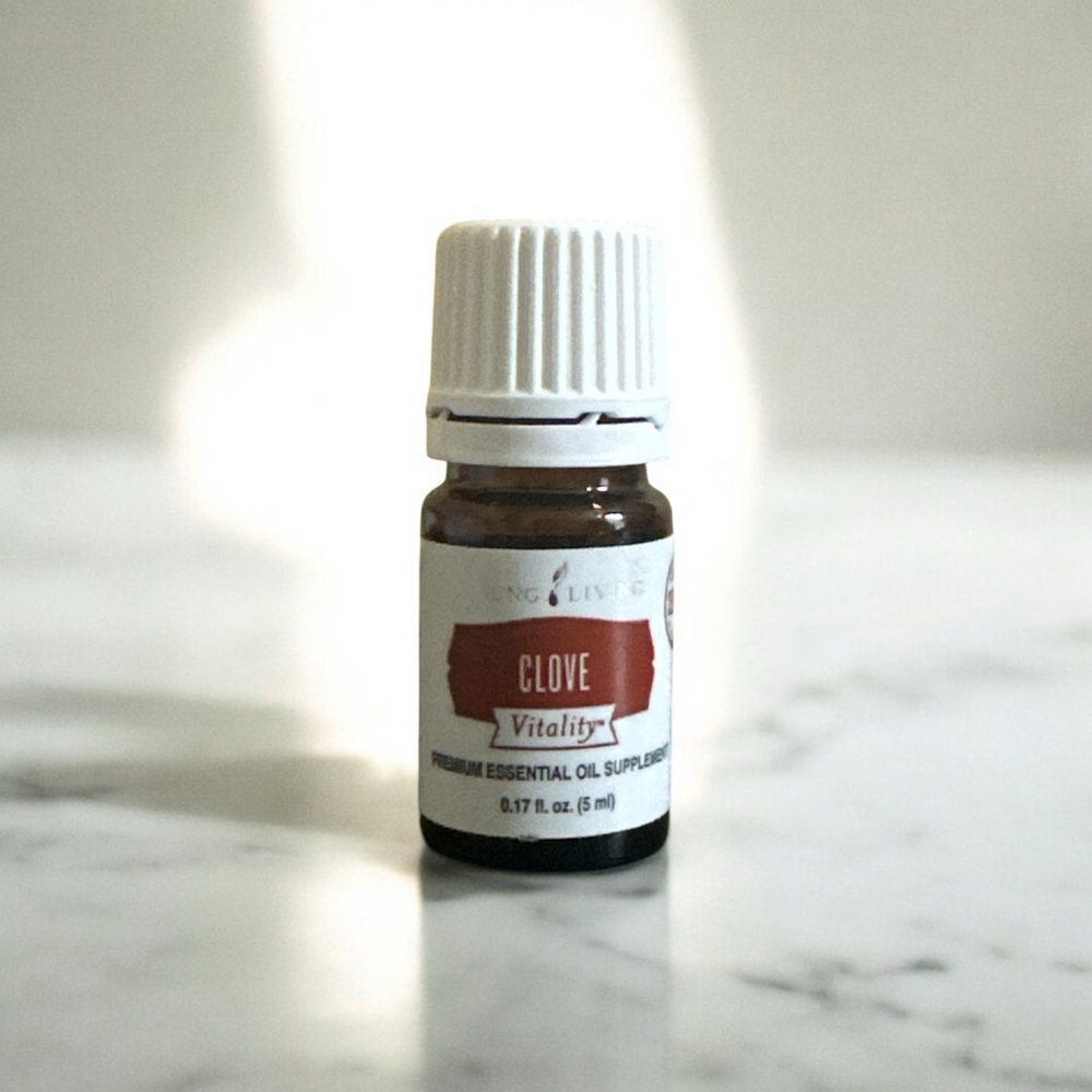 Young Living Clove Vitality Oil with White Cap